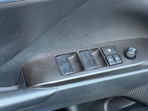 Used 2024 Toyota Camry SE image 12