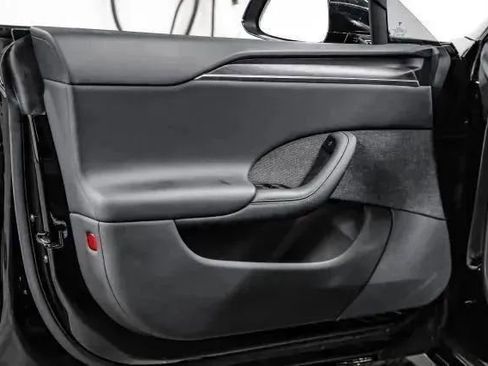 Used 2022 Tesla Model S image 46