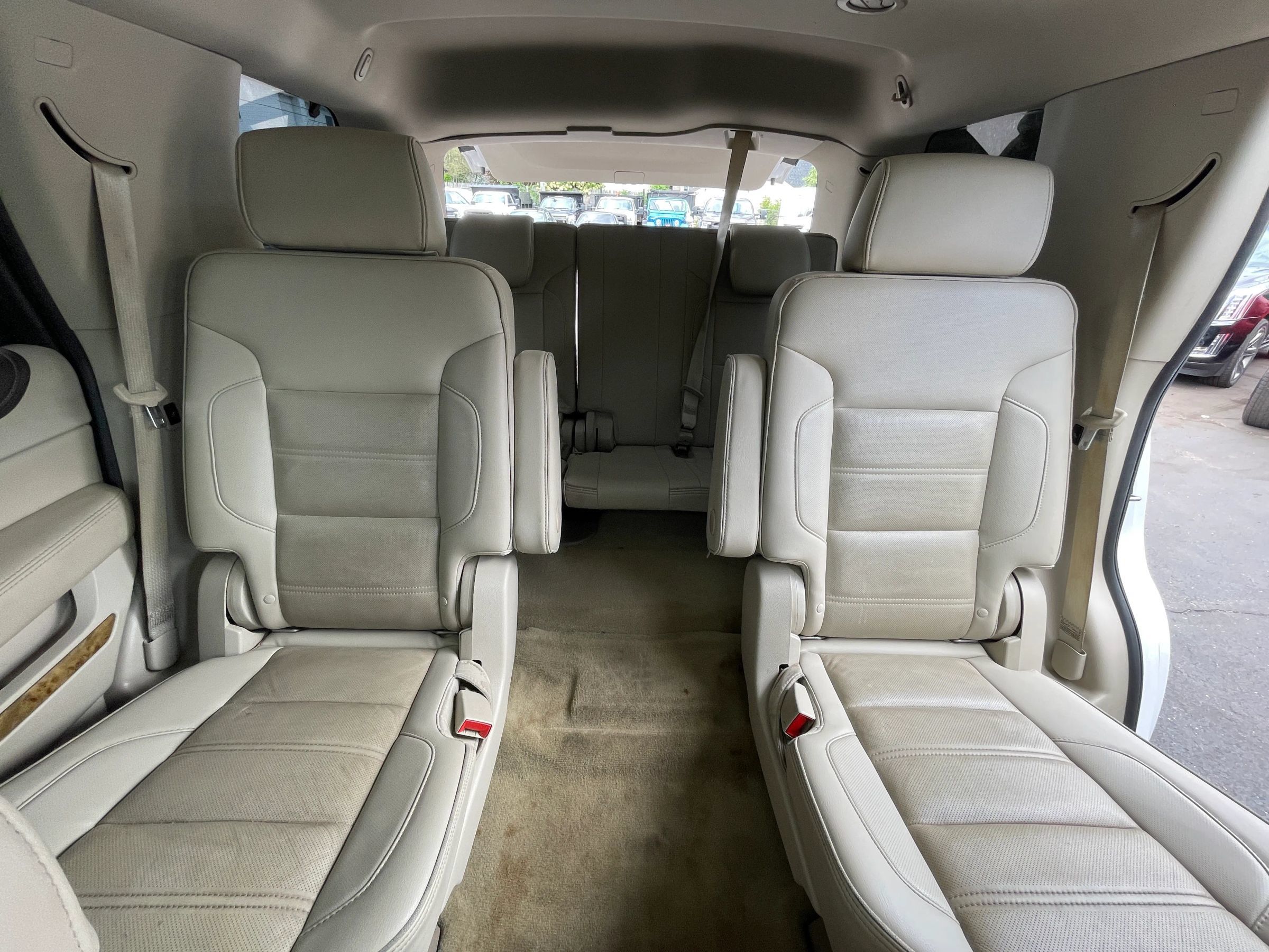 Used 2017 GMC Yukon Denali w/ Open Road Package AWD/4WD image 24