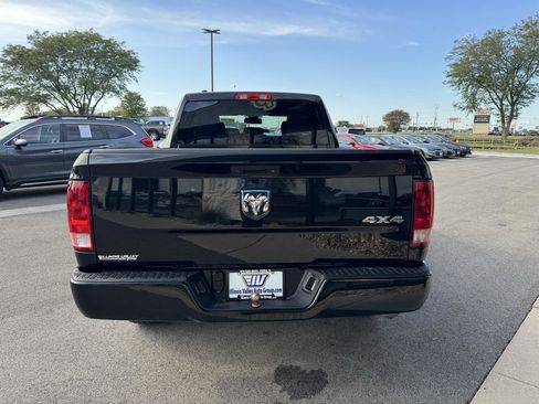 Used 2018 RAM 1500 Express AWD/4WD image 7