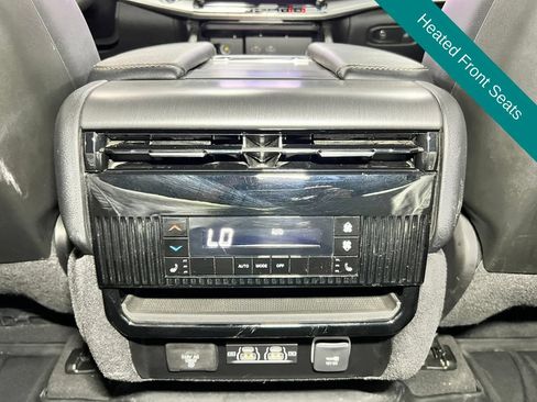 Used 2025 Jeep Wagoneer L Series II AWD/4WD image 21