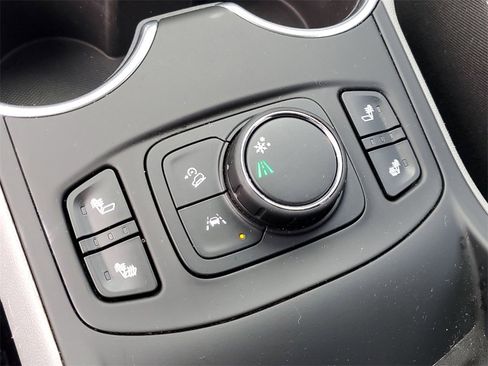 Certified 2022 GMC Terrain SLE w/ Driver Convenience Package image 32