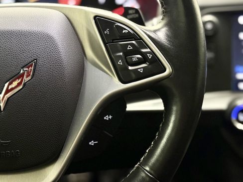 Used 2017 Chevrolet Corvette Stingray Coupe w/ 1LT RWD image 19