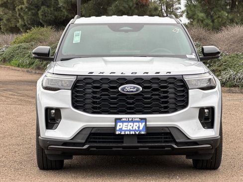 New 2026 Ford Explorer ST-Line w/ ST-Line Street Pack image 2