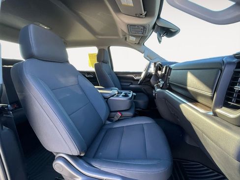 Used 2024 Chevrolet Silverado 1500 LT image 15