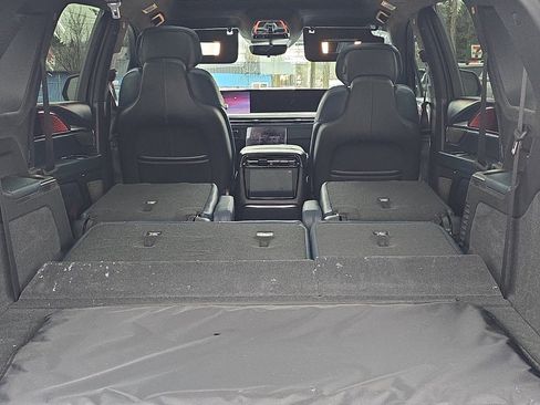 Used 2025 Cadillac Escalade IQ Sport 2 image 10