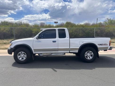 Used 1999 Toyota Tacoma 4x4 Xtracab V6 image 2