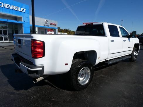 Used 2018 GMC Sierra 3500 Denali w/ Duramax Plus Package image 5