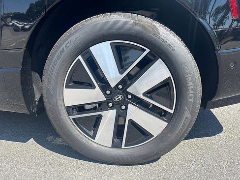 New 2026 Hyundai Ioniq 9 SEL image 5
