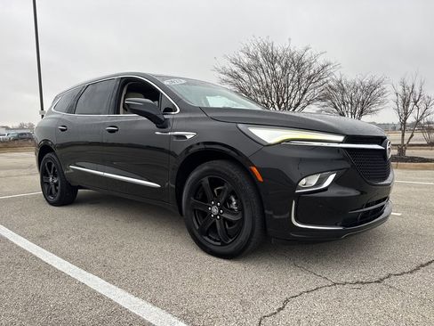 Used 2023 Buick Enclave Essence w/ Experience Buick Package image 8