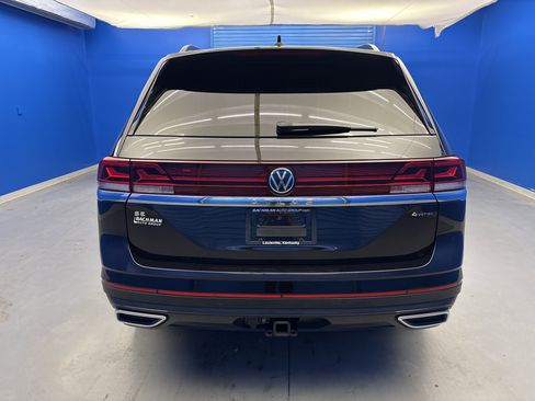 Used 2024 Volkswagen Atlas SE AWD/4WD image 6