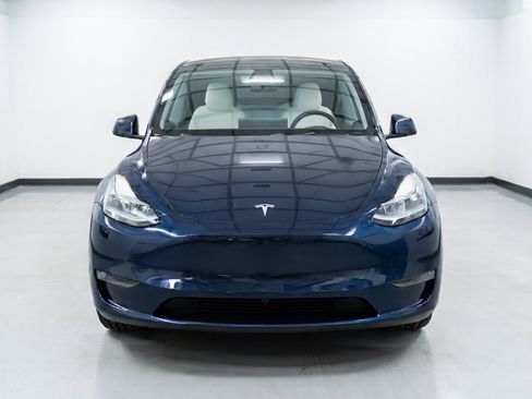 Used 2023 Tesla Model Y Performance AWD/4WD image 2