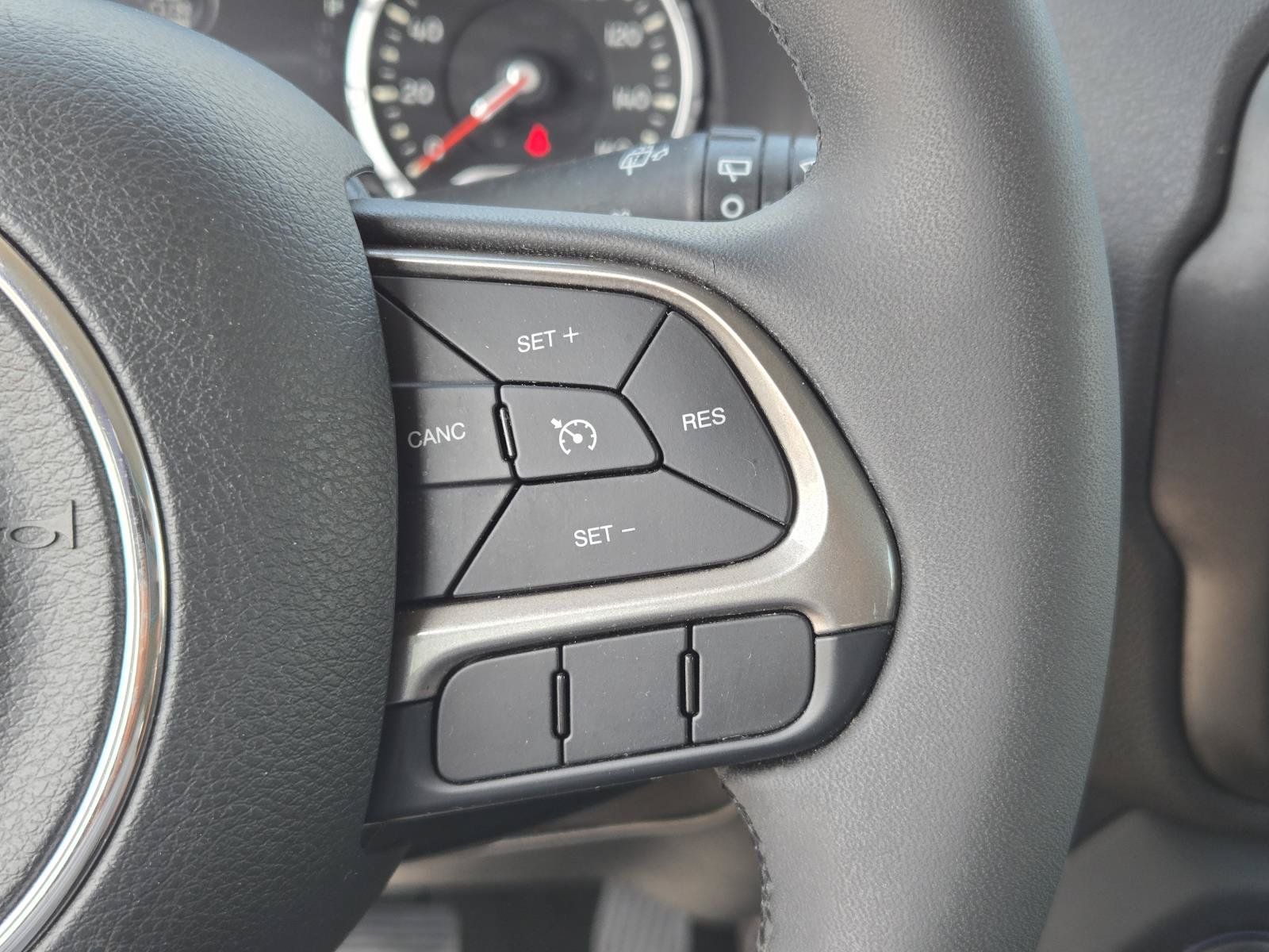 Used 2022 Jeep Renegade Latitude AWD/4WD image 20