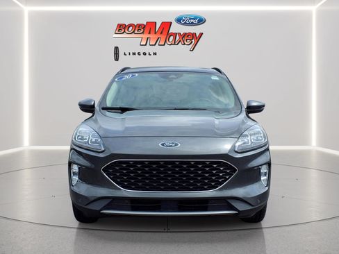Used 2020 Ford Escape Titanium AWD/4WD image 2