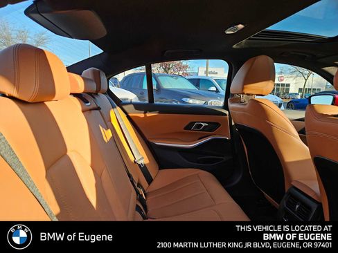 Used 2024 BMW 330i xDrive Sedan w/ Premium Package AWD/4WD image 15