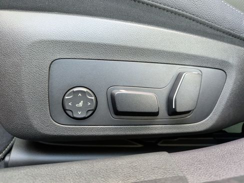 Used 2025 BMW M340i xDrive w/ Premium Package image 27