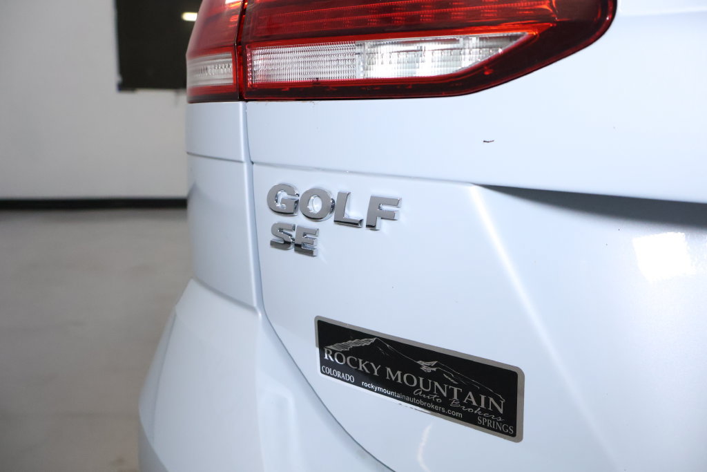 Used 2019 Volkswagen Golf SE FWD image 11