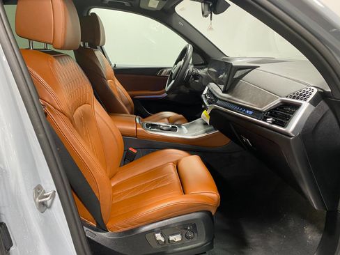 Used 2025 BMW X5 xDrive50e w/ M Sport Package image 20