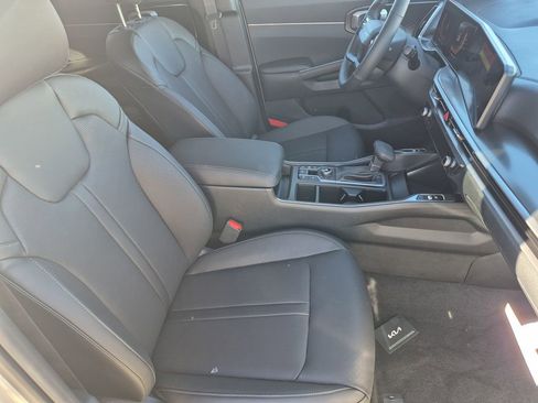 New 2026 Kia Sorento S image 14