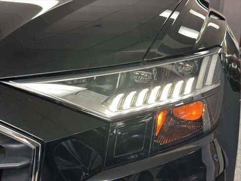 Used 2023 Audi Q8 Premium w/ Convenience Package AWD/4WD image 10