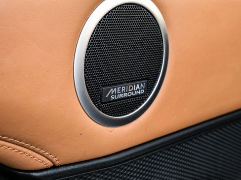 Used 2020 Land Rover Discovery HSE Luxury image 46