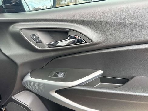 New 2026 Chevrolet Trax RS w/ Sunroof Package image 14