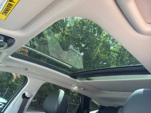 Certified 2022 Hyundai Tucson Limited AWD/4WD image 35