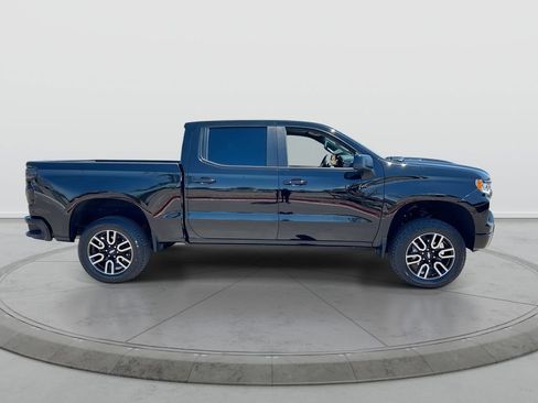 Used 2025 Chevrolet Silverado 1500 LT Trail Boss w/ Convenience Package II AWD/4WD image 9
