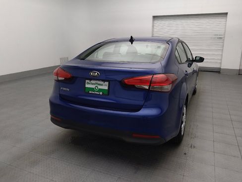 Used 2017 Kia Forte LX FWD image 7