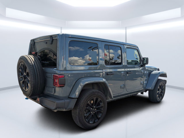 Used 2024 Jeep Wrangler Unlimited Sahara AWD/4WD image 3