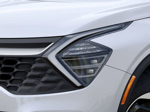 New 2025 Kia Sportage LX image 10