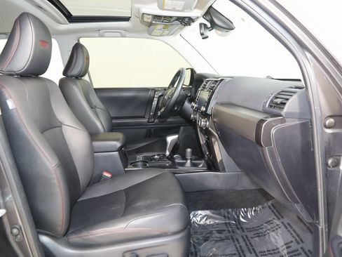 Used 2022 Toyota 4Runner TRD Off-Road Premium image 13