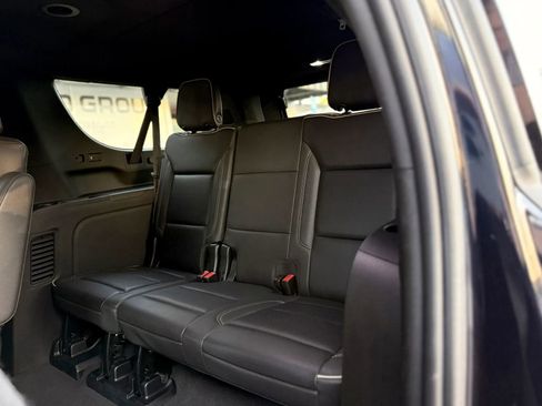 Used 2023 Chevrolet Suburban Premier RWD image 23