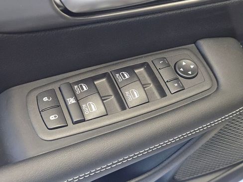 New 2025 Chrysler Pacifica Select image 16