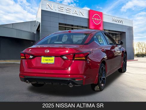 New 2025 Nissan Altima 2.5 SR image 8