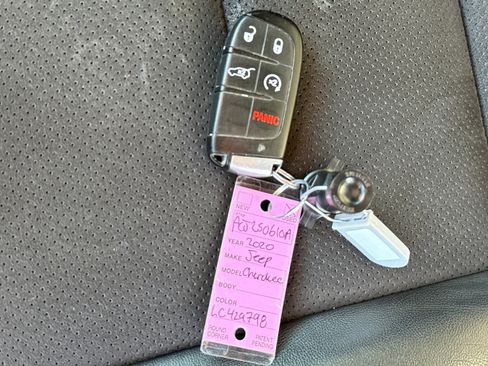 Certified 2020 Jeep Grand Cherokee Altitude image 34