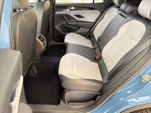 New 2026 Volkswagen Tiguan SE R-Line FWD image 15