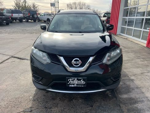 Used 2014 Nissan Rogue SV w/ SV Family Package image 3