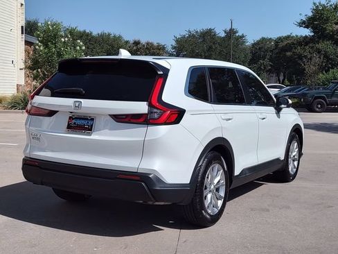 Used 2023 Honda CR-V EX image 3