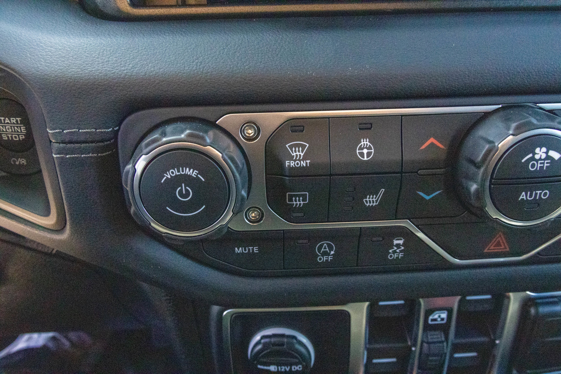 New 2027 Jeep Wrangler Unlimited Sahara AWD/4WD image 19