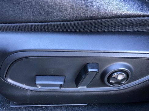 Certified 2022 Jeep Grand Cherokee Limited w/ Trailer Tow Prep Group (B) image 21