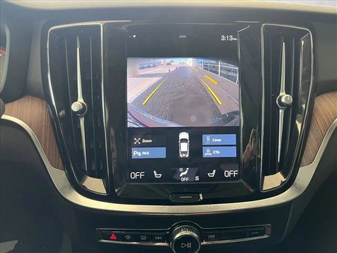 Used 2021 Volvo S60 T5 Momentum w/ Premium Package image 13