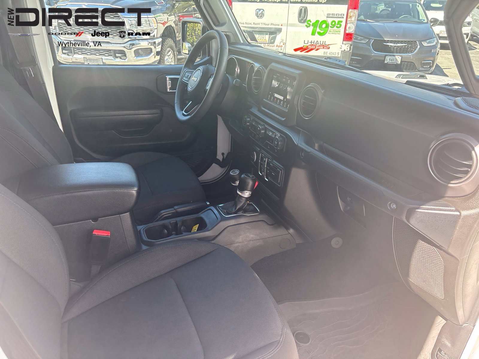 Used 2023 Jeep Gladiator Sport AWD/4WD image 24