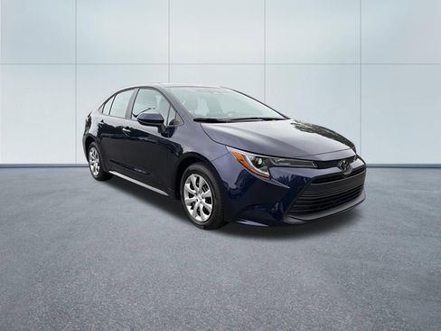 Used 2026 Toyota Corolla LE FWD image 4