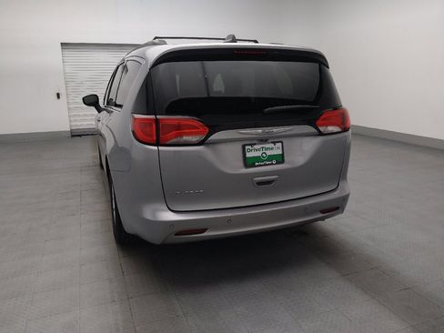Used 2021 Chrysler Voyager Lxi FWD image 6