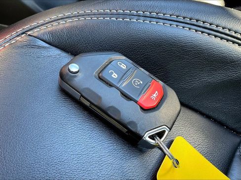 Used 2019 Jeep Wrangler Unlimited Rubicon AWD/4WD image 9