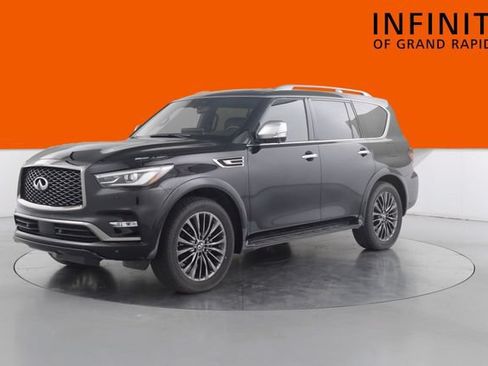 Used 2023 INFINITI QX80 Sensory AWD/4WD image 3