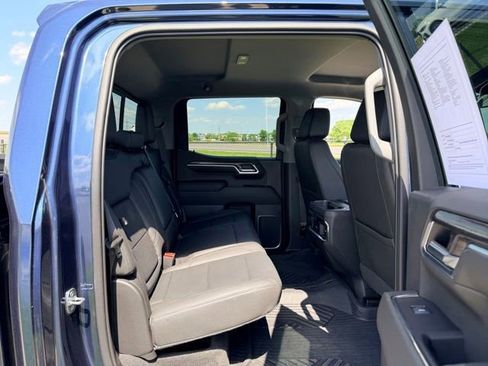 Used 2022 Chevrolet Silverado 1500 LTZ AWD/4WD image 9