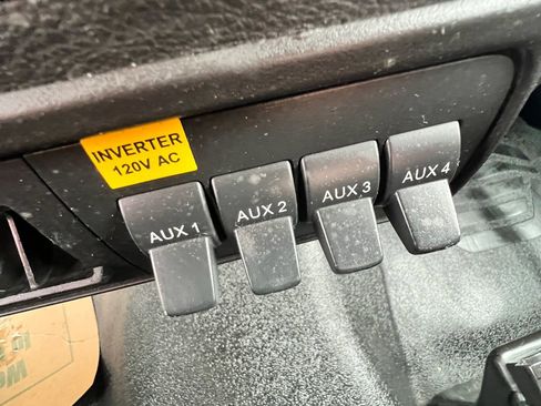 Used 2015 Ford Transit 250 148 Medium Roof image 17