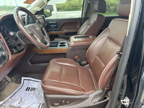 Used 2018 Chevrolet Silverado 1500 High Country AWD/4WD image 34